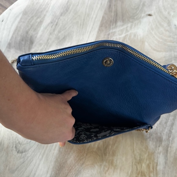 Stitch Fix navy blue vegan leather crossbody tassel bag - Picture 2 of 3